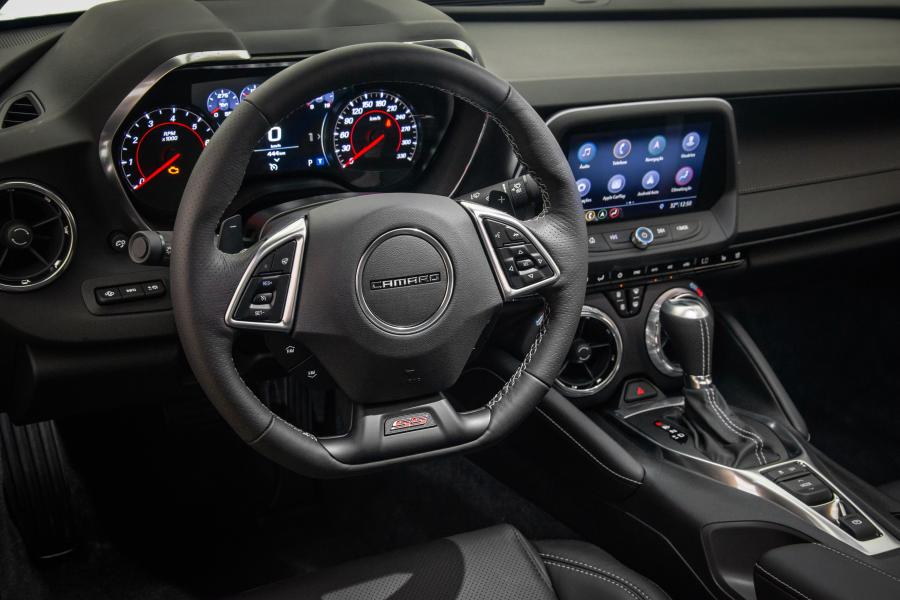 Панель приборов Chevrolet Camaro SS 2018 года  (LA) (фото 8 из 8)